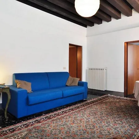 Apartment In Palazzo Storico A Centro