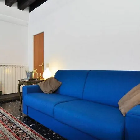 Apartment In Palazzo Storico A Centro